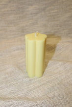 Load image into Gallery viewer, The Summer Daisy Havdalah Candle
